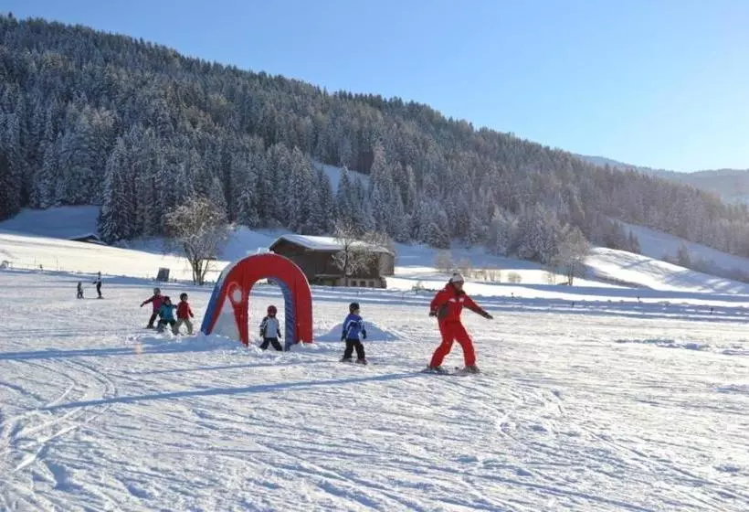 ホテル Schwannerwirt