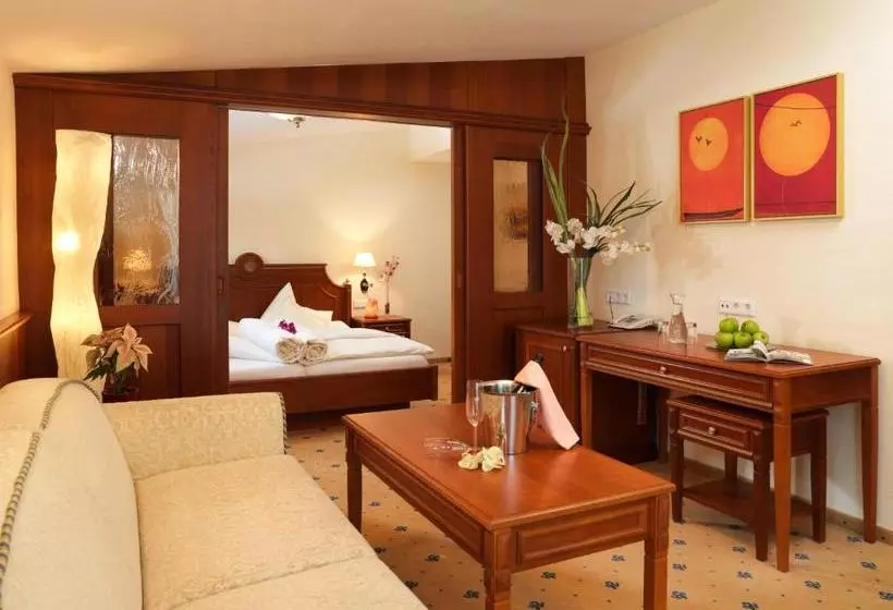 Отель Tieflehner Hof Pitztalhaus