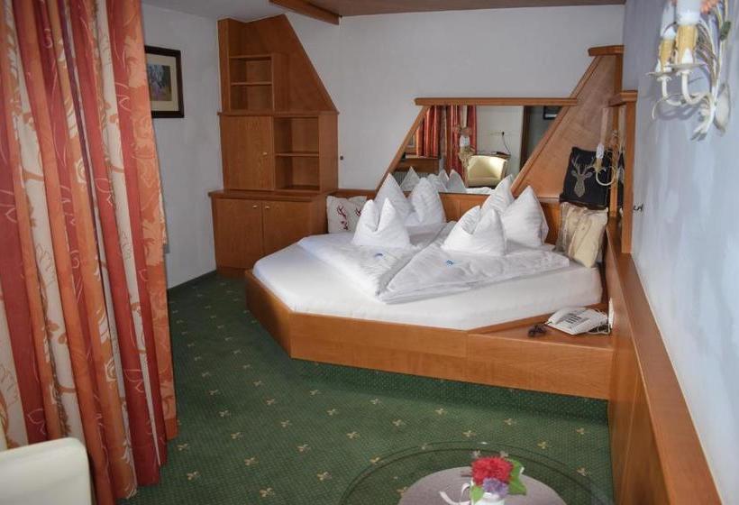 فندق Tieflehner Hof Pitztalhaus