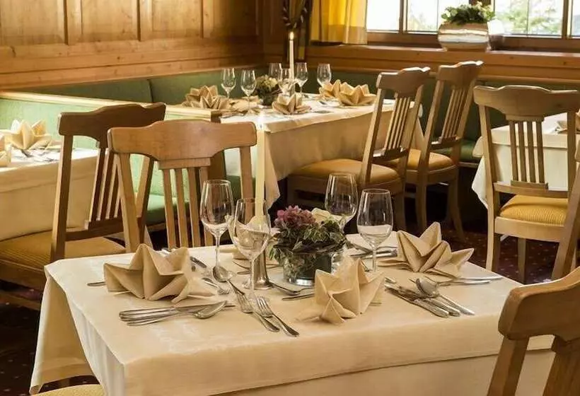 ホテル Zum Pinzger