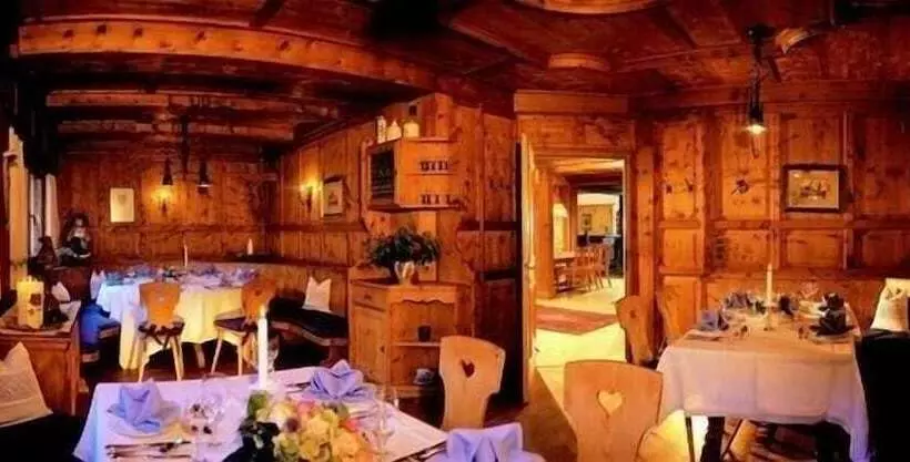 ホテル Zum Pinzger