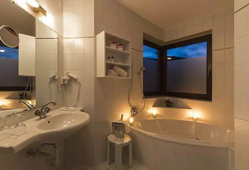 ホテル Zum Pinzger