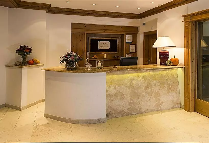 ホテル Zum Pinzger