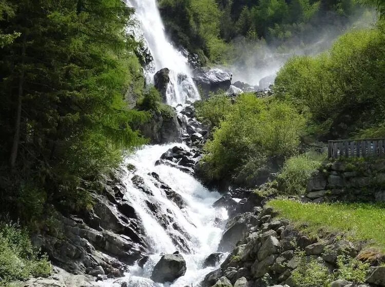 פנסיון Alpengasthof Köfels