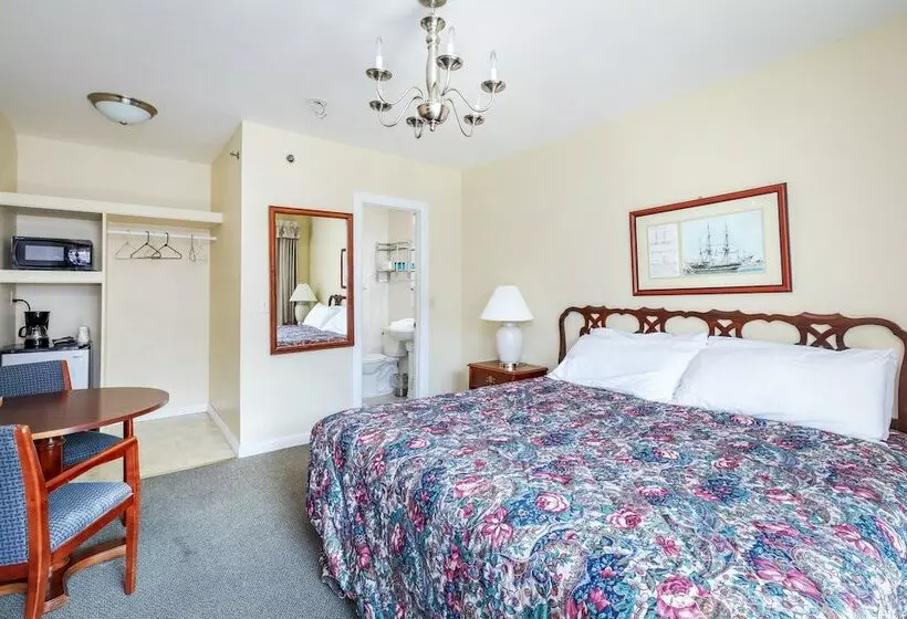 Sea Spiral Suites & Motel