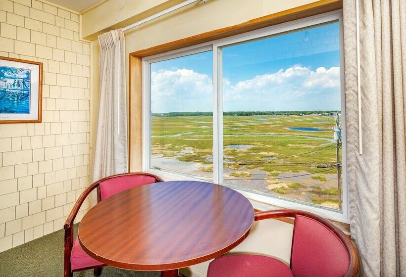 Sea Spiral Suites & Motel