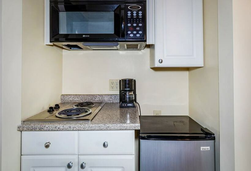 Sea Spiral Suites & Motel