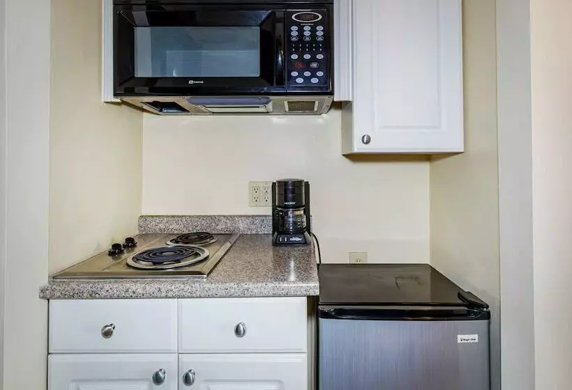 Sea Spiral Suites & Motel
