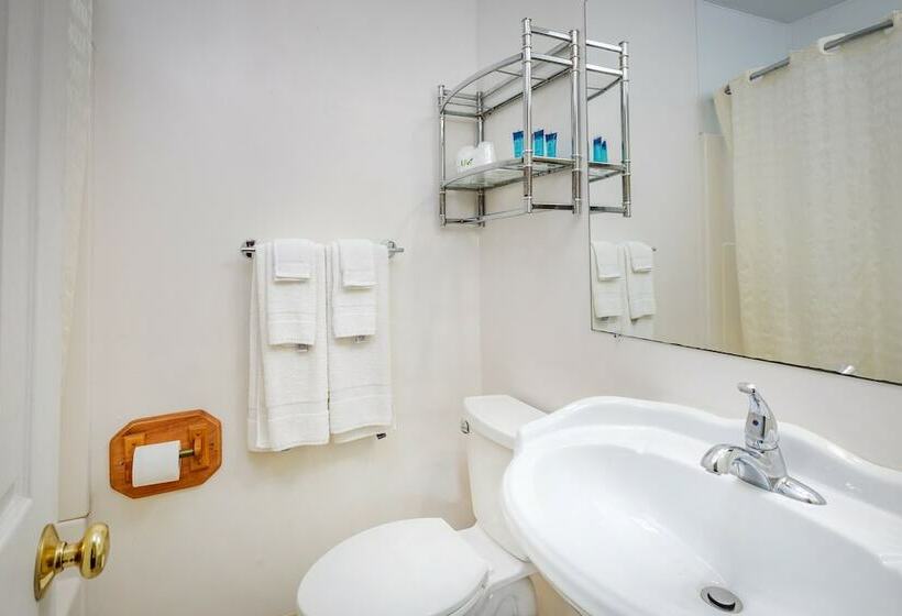 Sea Spiral Suites & Motel