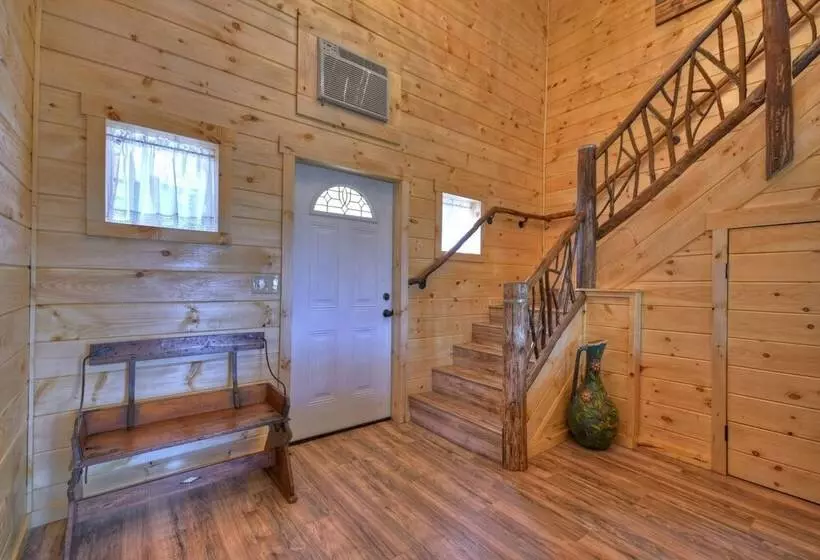 Treehouse Ellijay Star5vacations