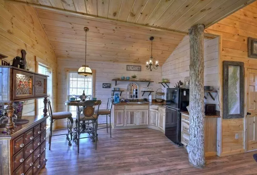 Treehouse Ellijay Star5vacations