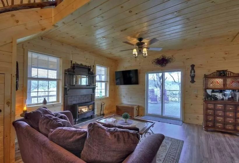 Treehouse Ellijay Star5vacations