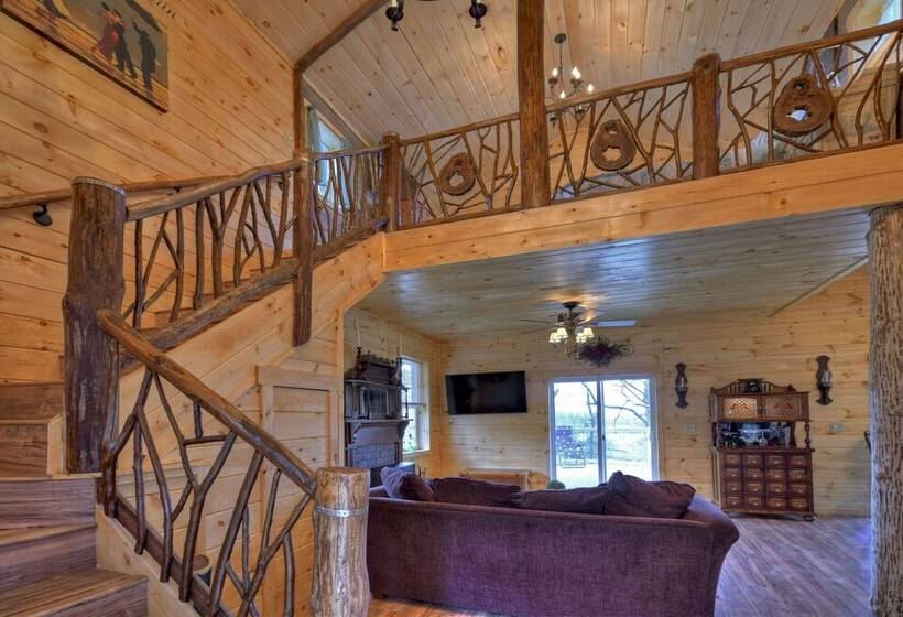 Treehouse Ellijay Star5vacations