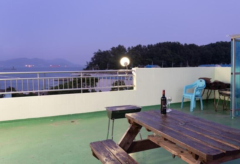 Yeosu Moranggee Pension