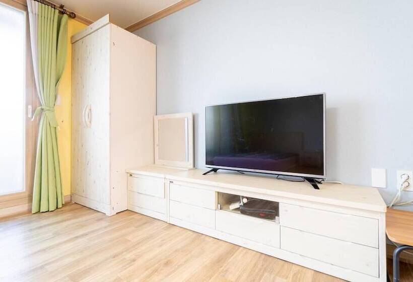 Yeosu Moranggee Pension