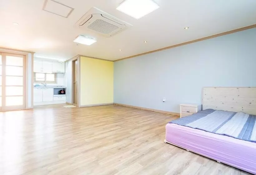 Yeosu Moranggee Pension