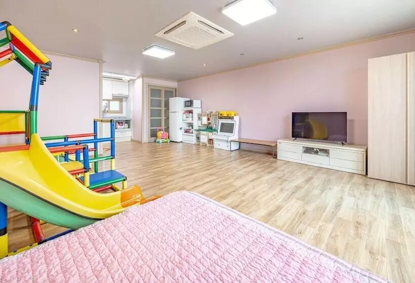 Yeosu Moranggee Pension