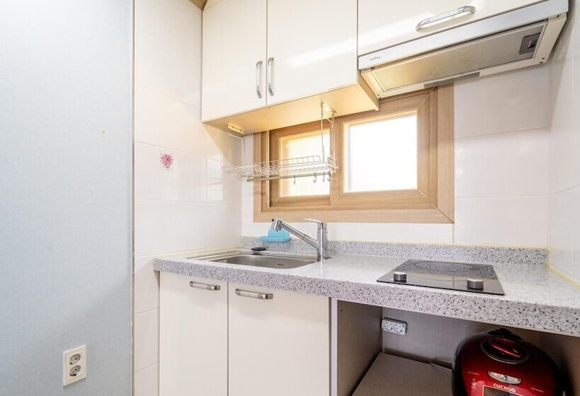 Yeosu Moranggee Pension