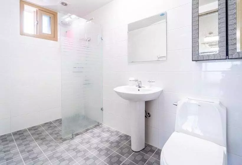 Yeosu Moranggee Pension