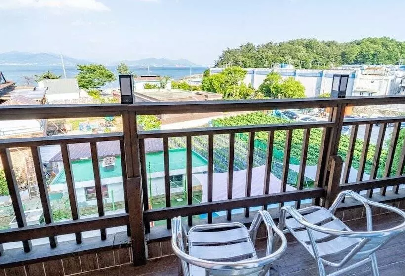 Yeosu Moranggee Pension