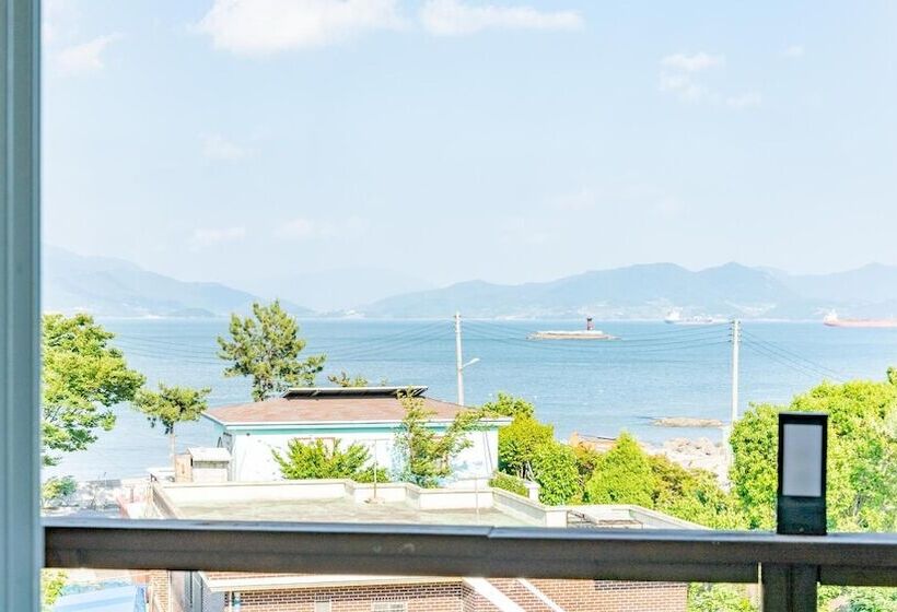 Yeosu Moranggee Pension