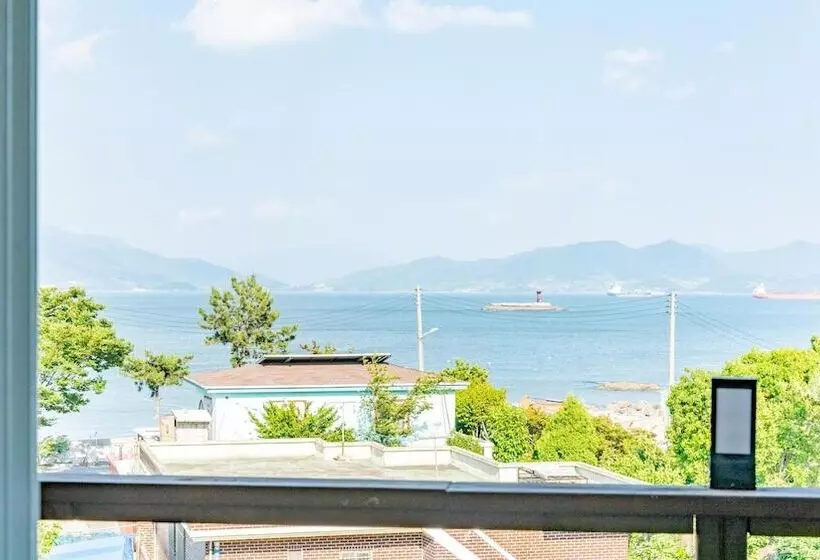 Yeosu Moranggee Pension