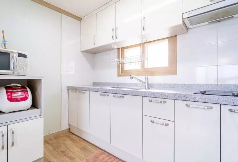 Yeosu Moranggee Pension