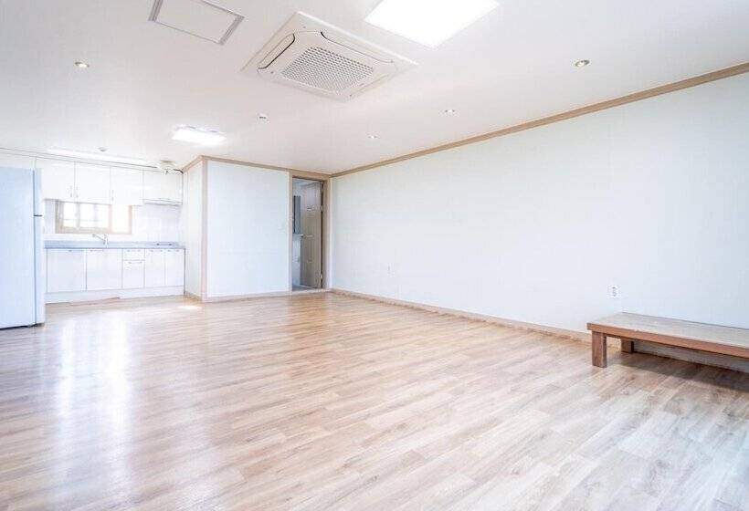 Yeosu Moranggee Pension