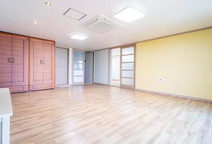 Yeosu Moranggee Pension