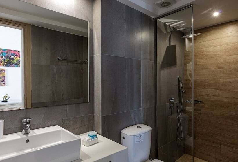 Golden Bay Boutique Hotel & Bungalows