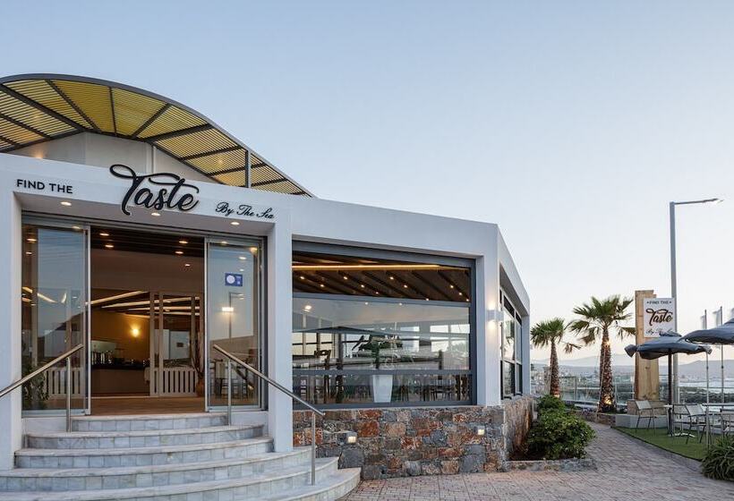 Golden Bay Boutique Hotel & Bungalows