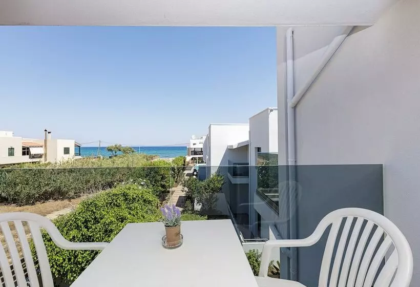 Golden Bay Boutique Hotel & Bungalows