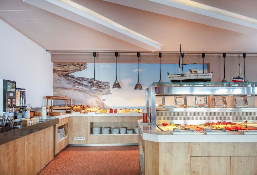 Golden Bay Boutique Hotel & Bungalows