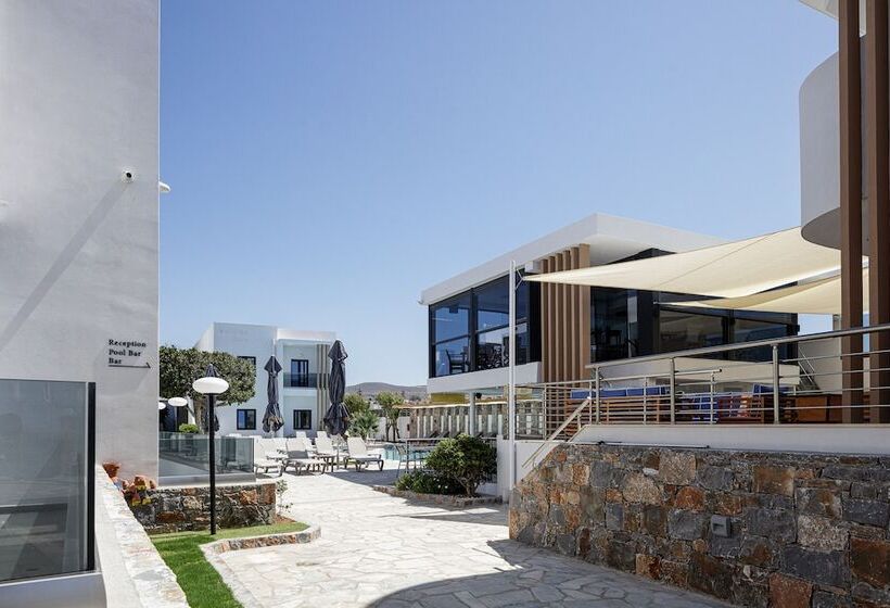 Golden Bay Boutique Hotel & Bungalows