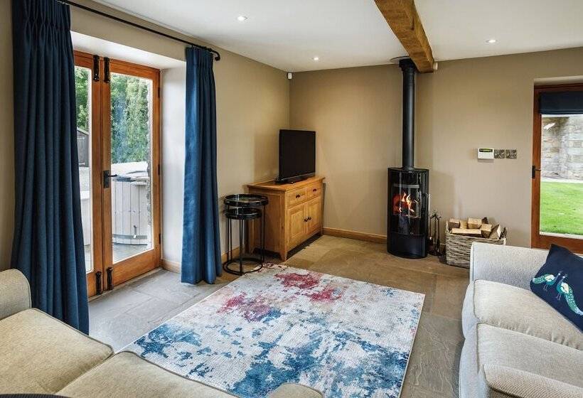 Резиденция Beautiful Secluded 2 Bed Barn With Woodfire Hottub