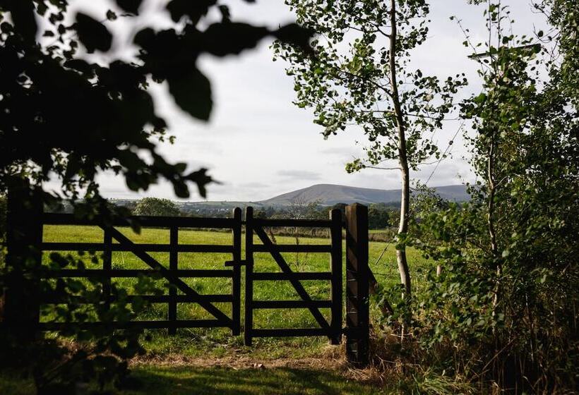 Резиденция Beautiful Secluded 2 Bed Barn With Woodfire Hottub