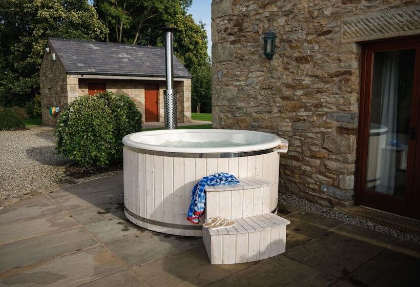 Резиденция Beautiful Secluded 2 Bed Barn With Woodfire Hottub