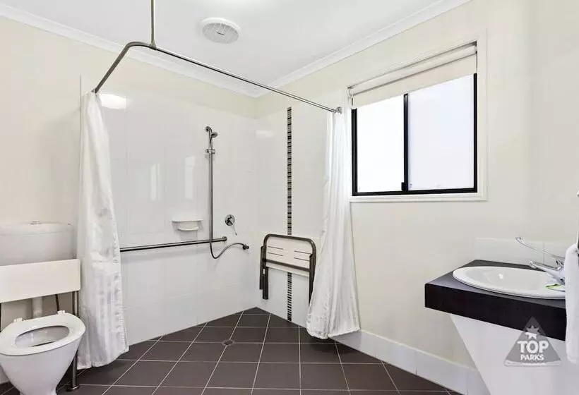 Lomakeskus Tin Can Bay Tourist Park