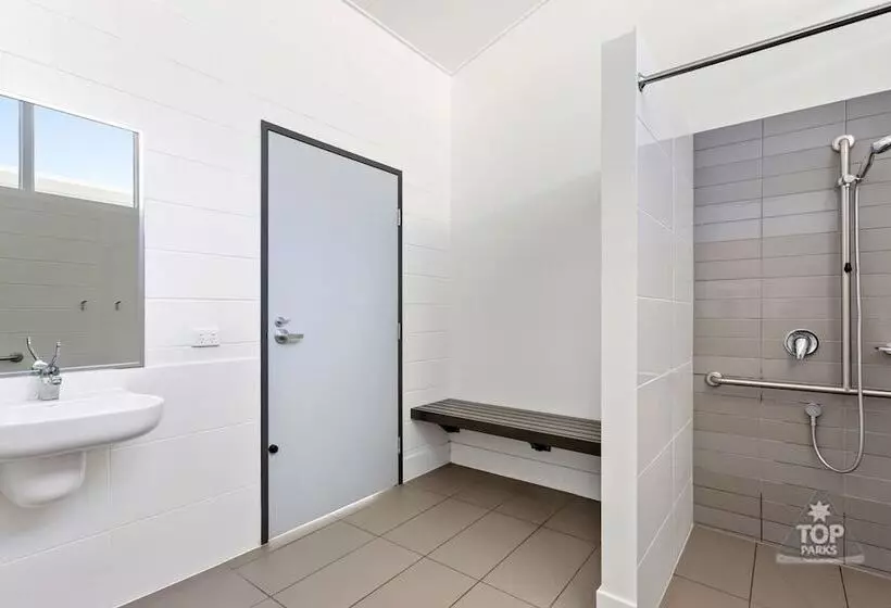 Lomakeskus Tin Can Bay Tourist Park