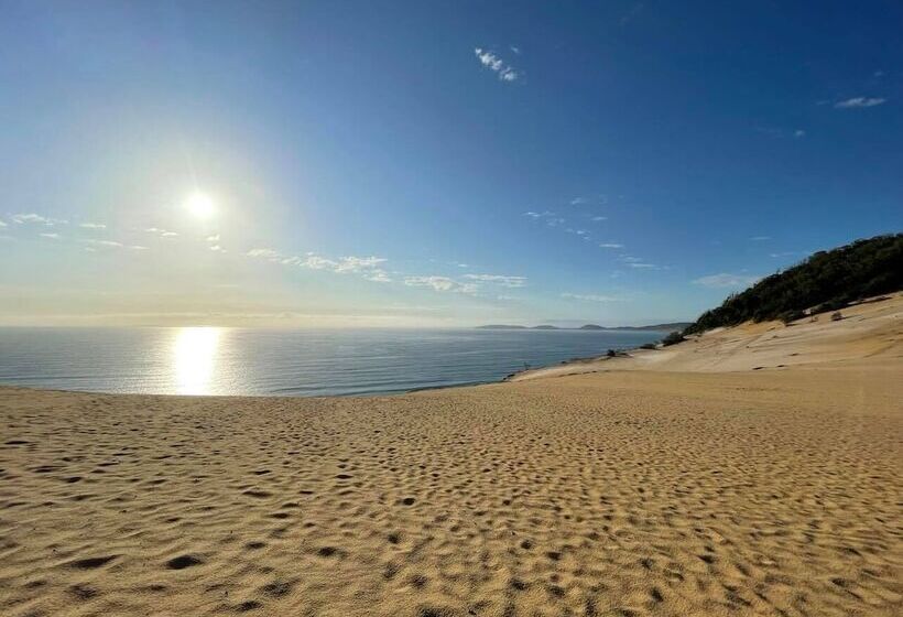 渡假胜地 Tin Can Bay Tourist Park
