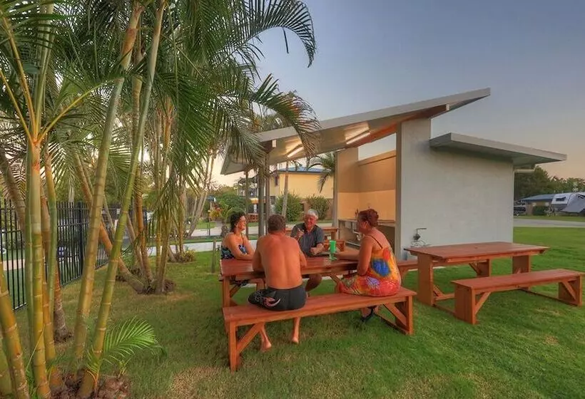 Lomakeskus Tin Can Bay Tourist Park