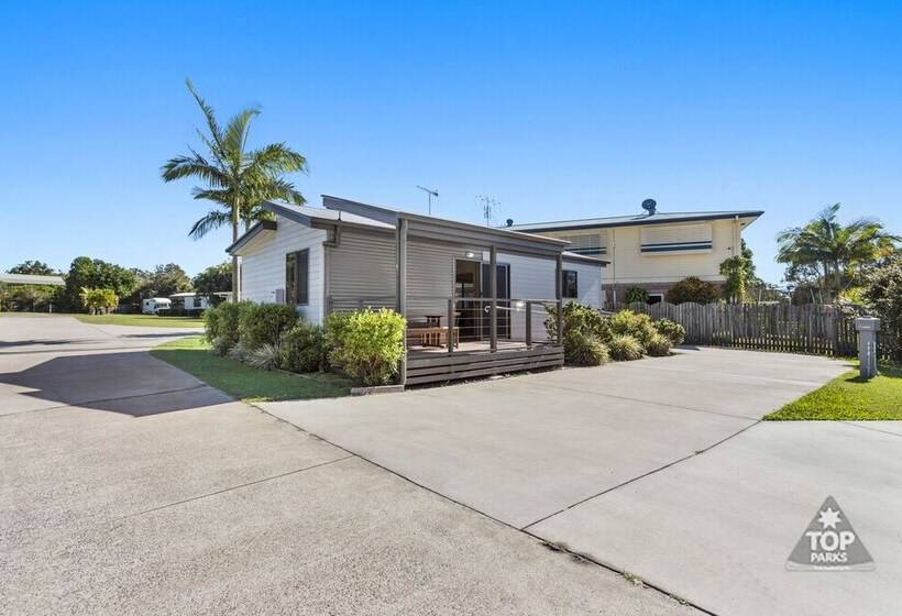 渡假胜地 Tin Can Bay Tourist Park