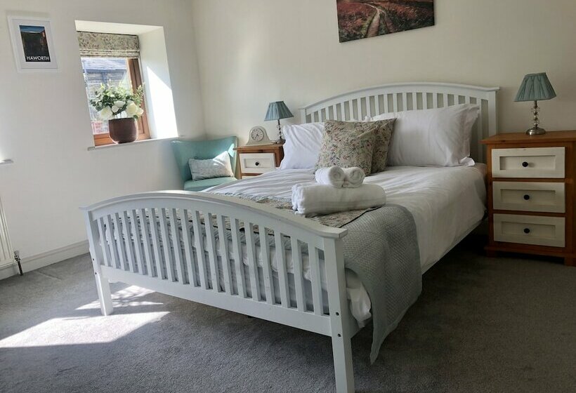 Wuthering Cottage Haworth Stylish, Cosy & Comfy
