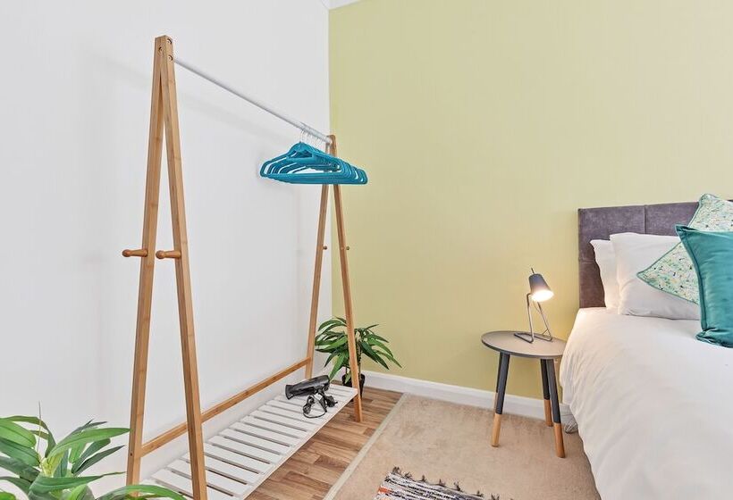 펜션 The Old Brewery House | By My Getaways | Free Parking