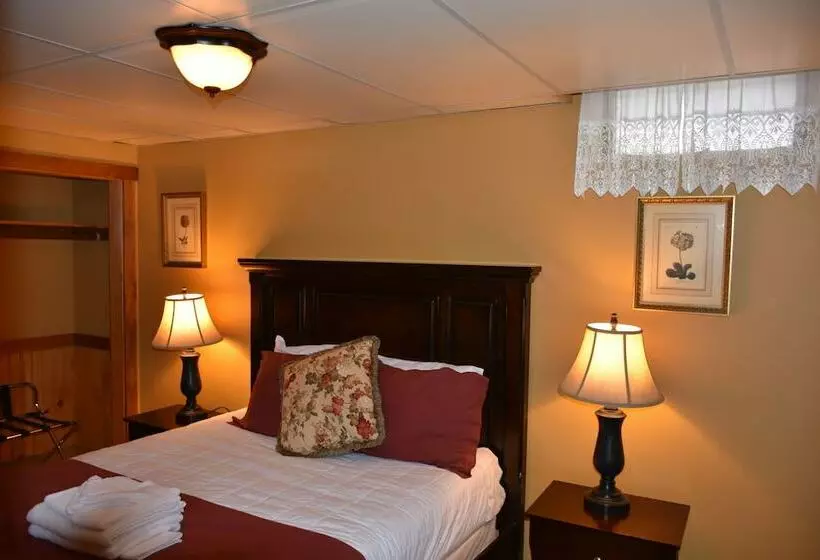 Yellowstone Condo Suites