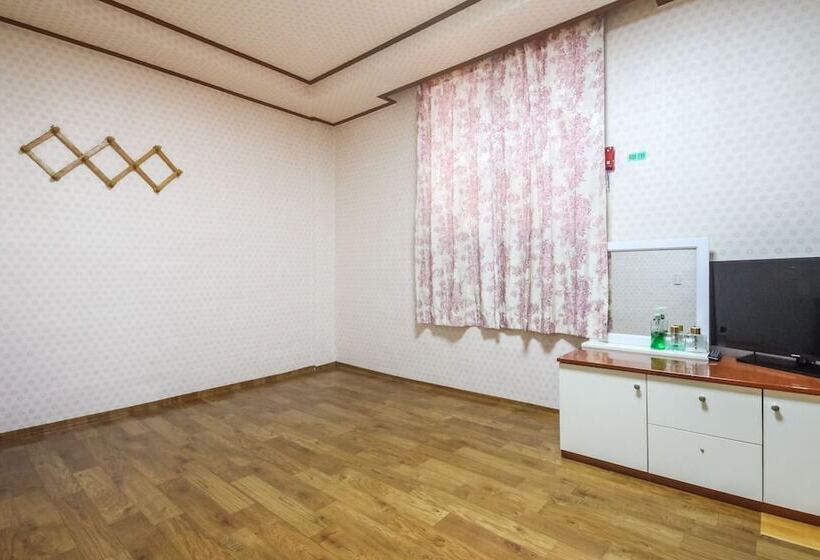 Motel Muju Vip Pension