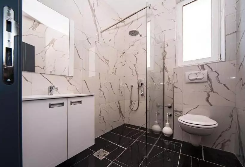 Hotelli David Lux Beach Rooms