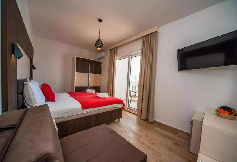 Hotelli David Lux Beach Rooms