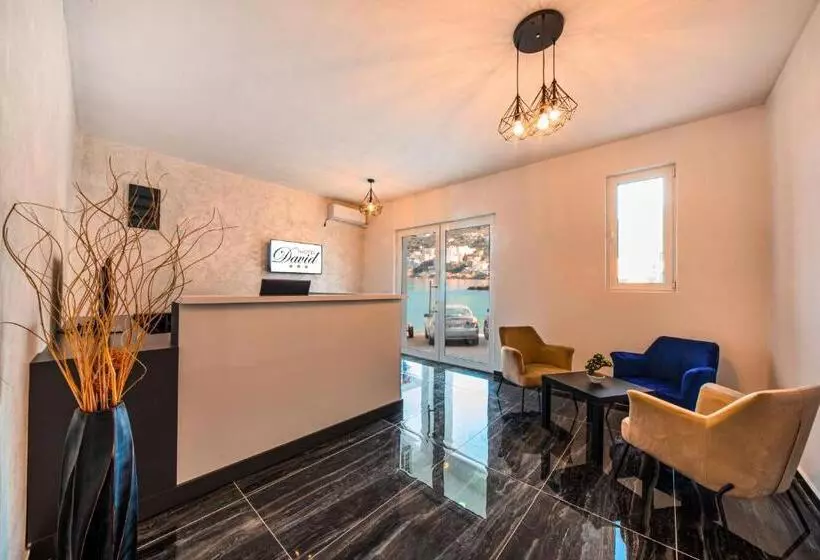 Hotelli David Lux Beach Rooms