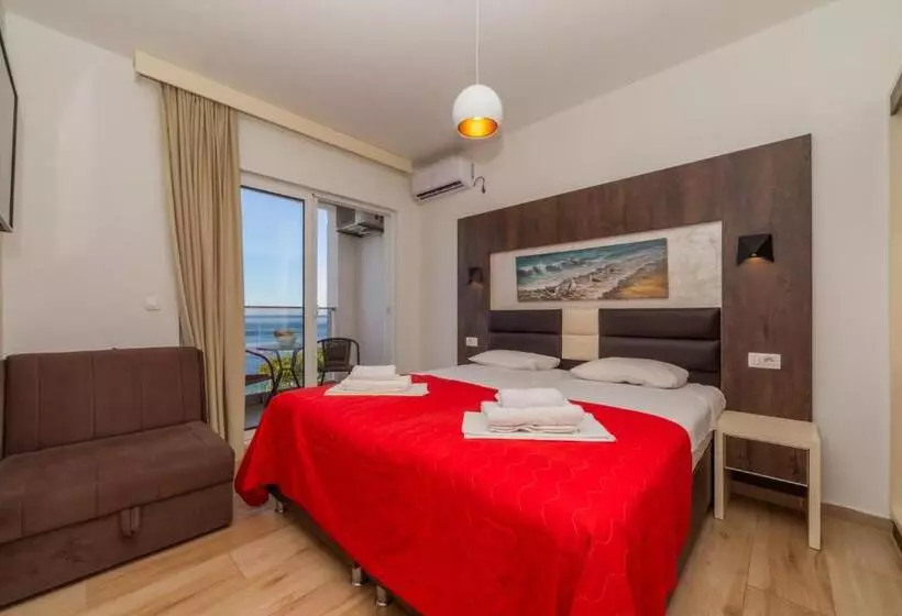 Hotelli David Lux Beach Rooms